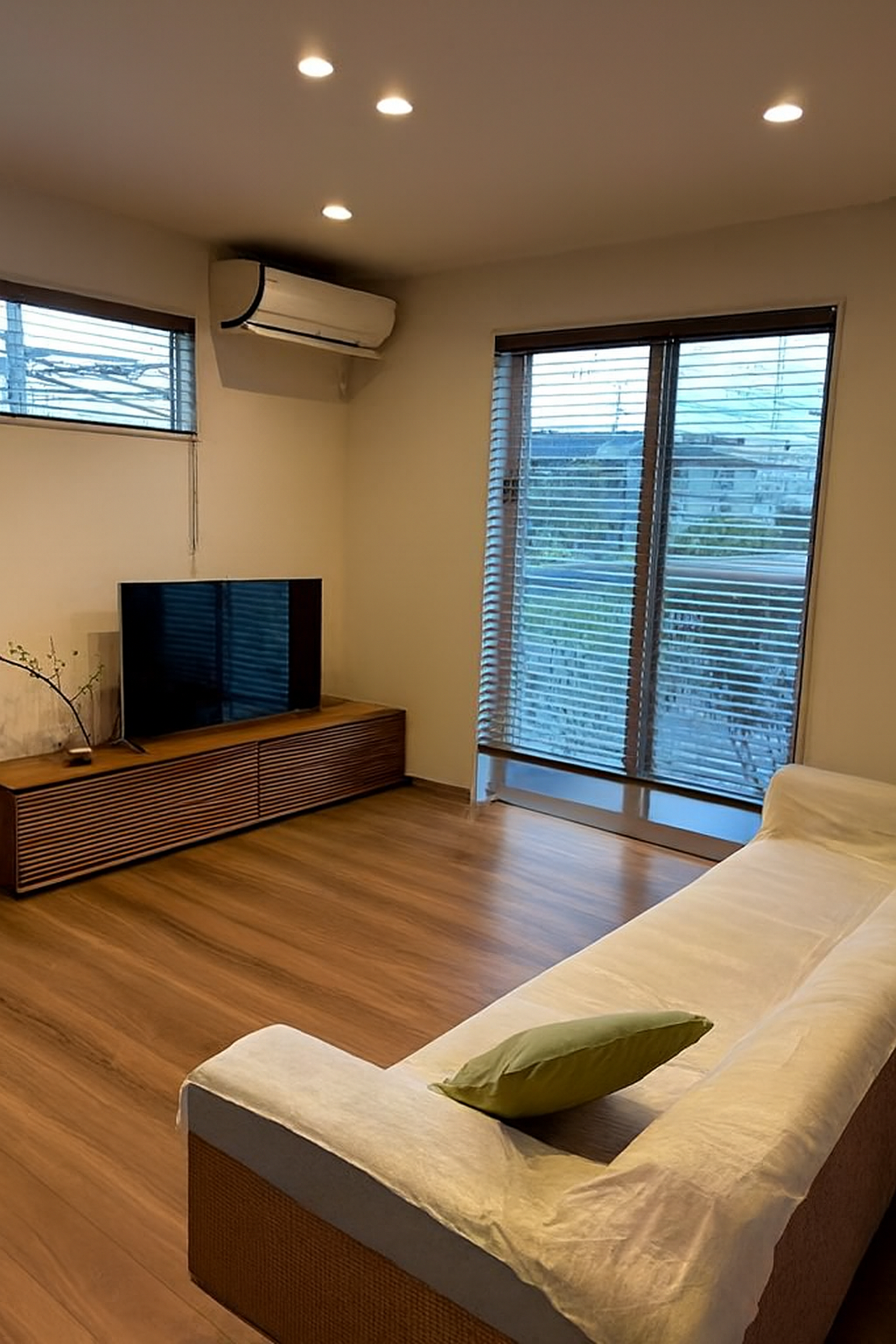 南登美ケ丘　築浅　コートハウス